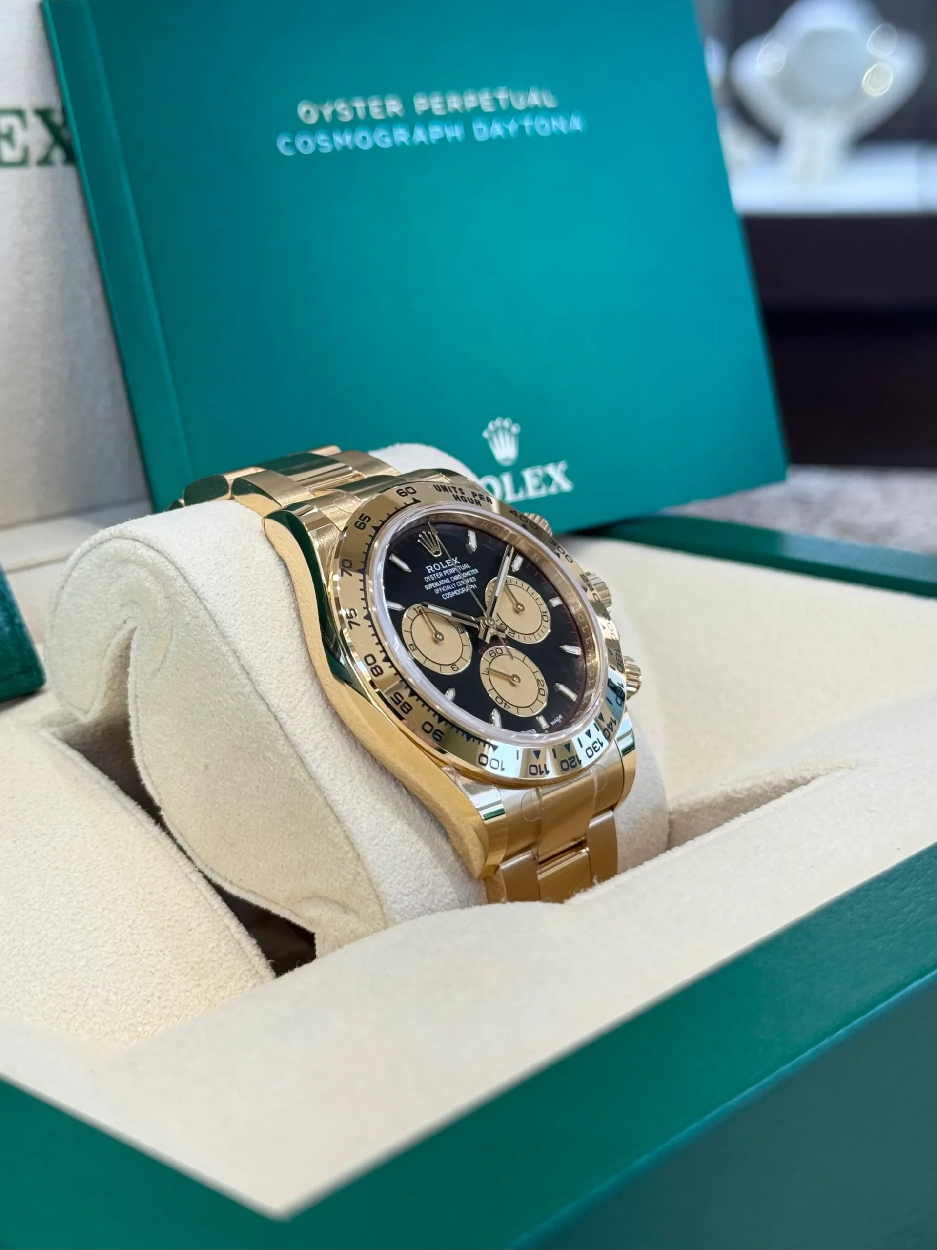Superclone Rolex Daytona 40 mm Black Dial 126508 - gallery