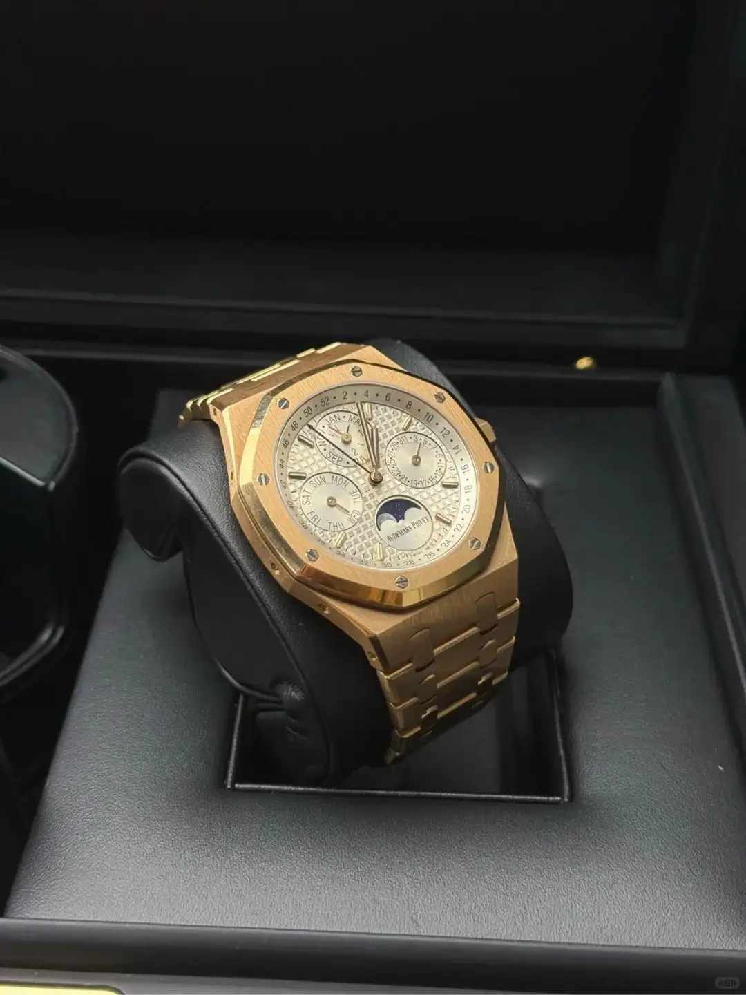 Audemars Piguet Royal Oak Perpetual Calendar Silver 26574OR.OO.1220OR.01 - gallery