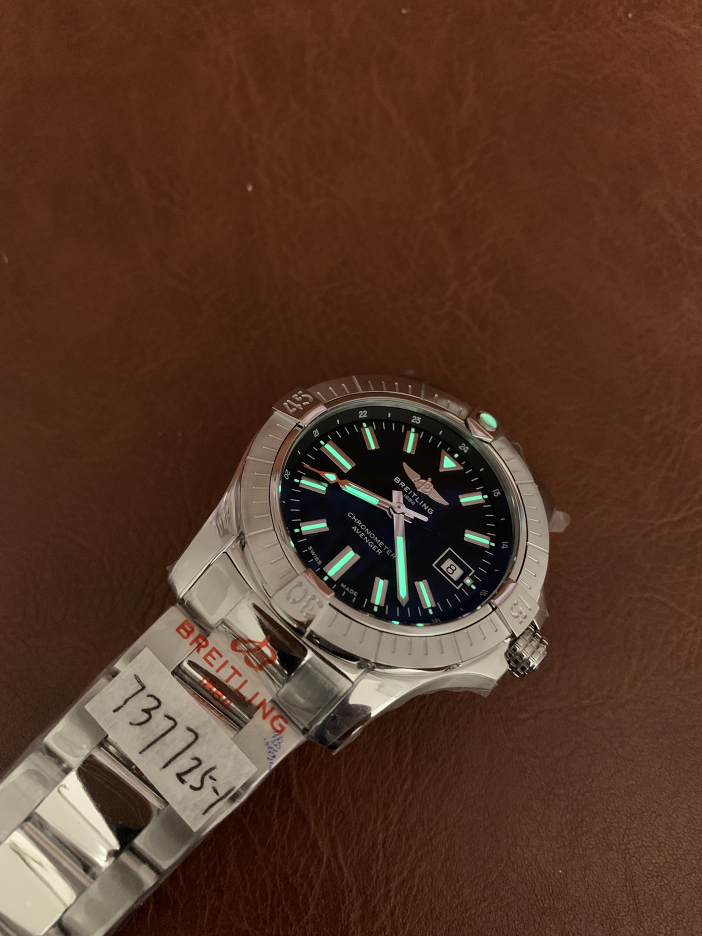 Breitling Avenger Automatic GMT 43 A32397101B1A1 - gallery
