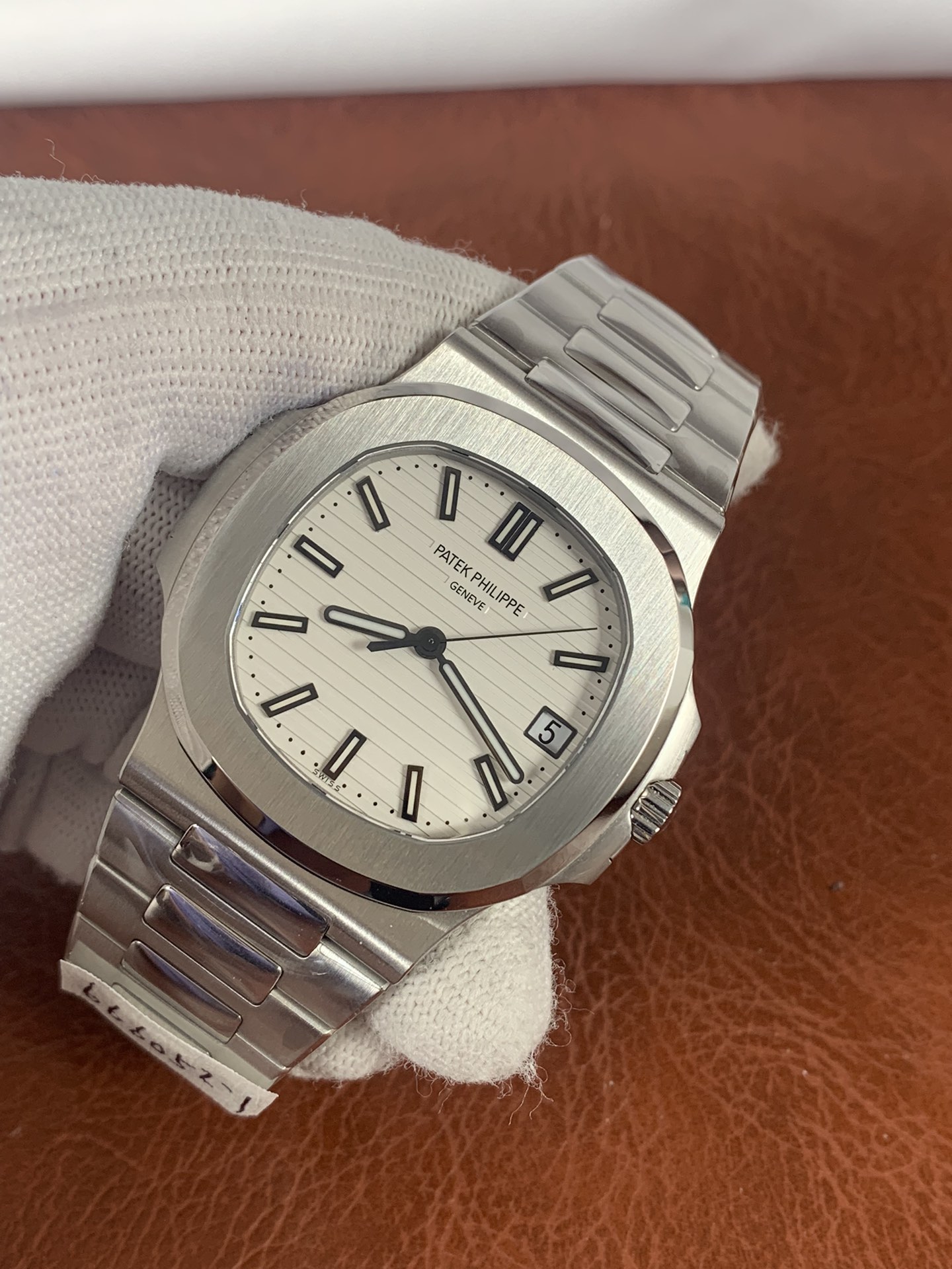Patek Philippe Nautilus 5711/1A-011 - gallery