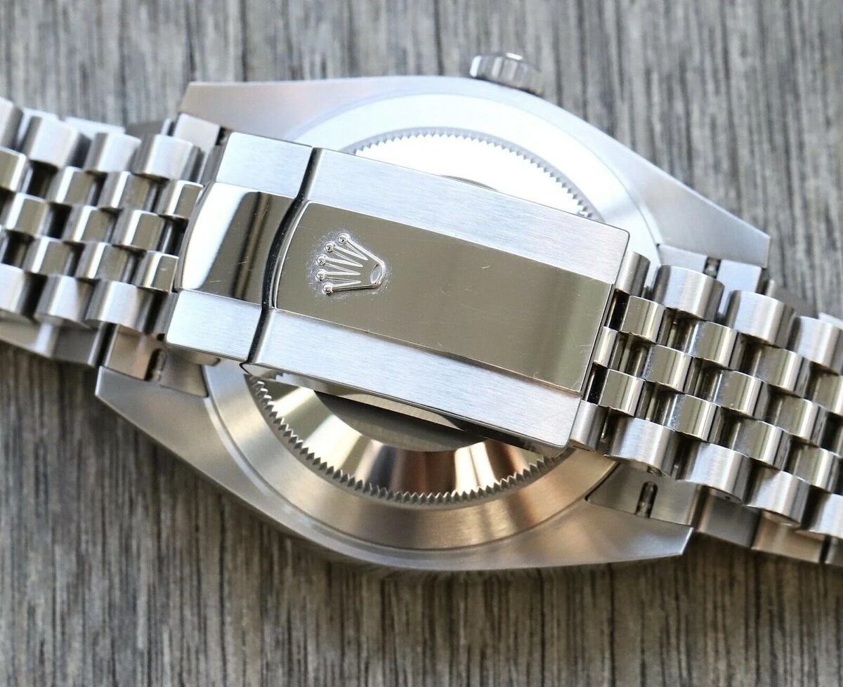 Superclone Rolex Datejust 41mm Rhodium Dial 126334  Wimbledon  Flutted / Jubilee - gallery